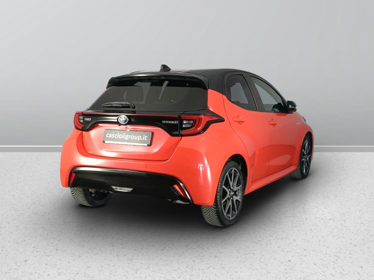 4 - Toyota Yaris Yaris 1.5h Premiere