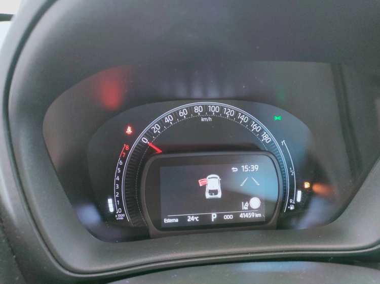 18 - Toyota Aygo X Aygo X 1.0 Active 72cv s-cvt