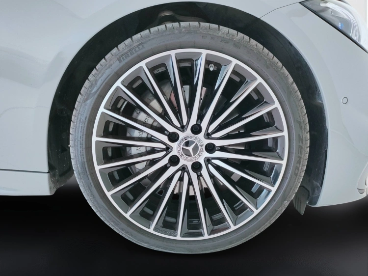 9 - Mercedes-Benz Classe C 220 d 4MATIC Station Wagon