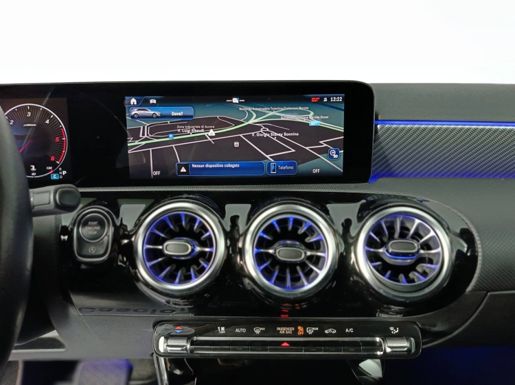 13 - Mercedes-Benz Classe A 180 d Progressive Advanced auto