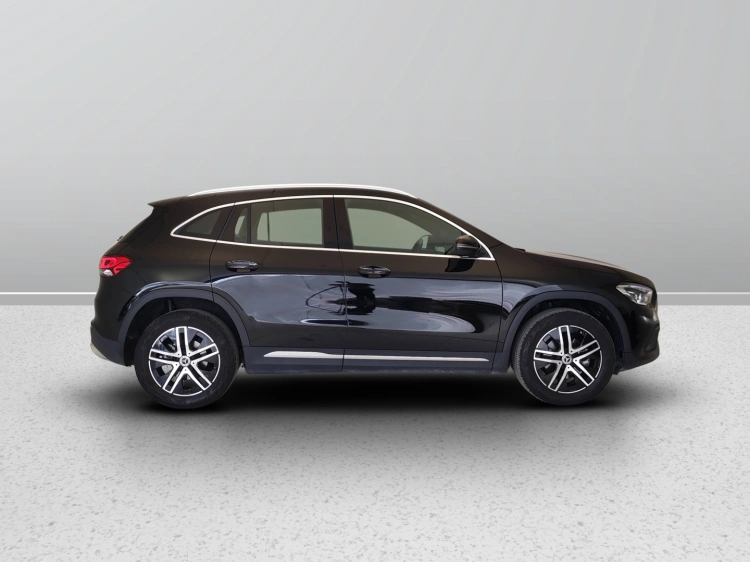 7 - Mercedes-Benz GLA 180 d Sport auto