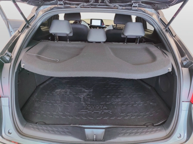 9 - Toyota C-HR C-HR 2.0h GR Sport e-cvt
