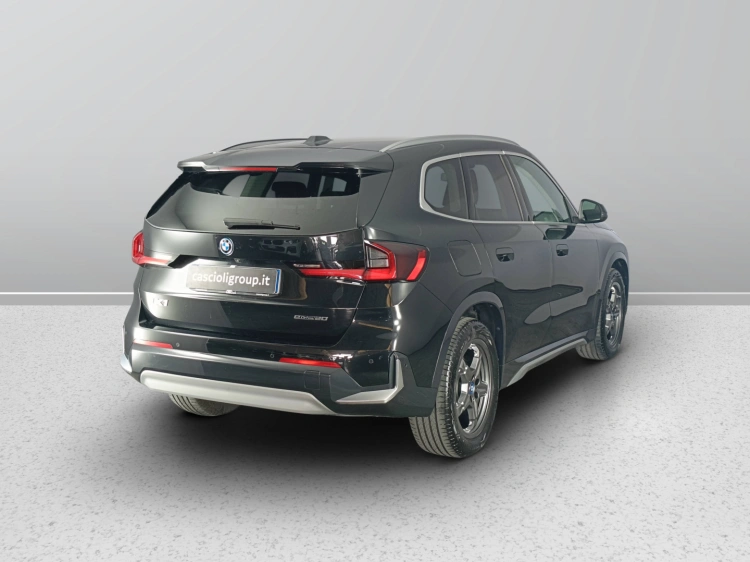 4 - BMW iX1 BMW iX1 eDrive20-Special Edition