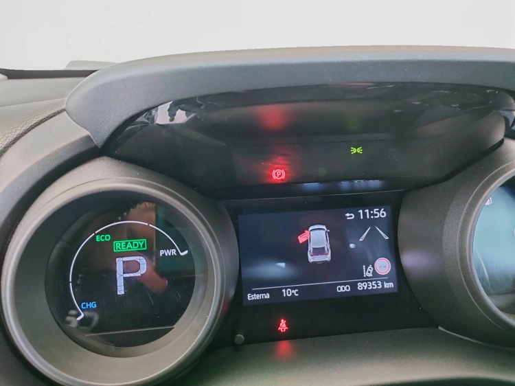 18 - Toyota Yaris Cross Yaris Cross 1.5h Active fwd 116cv e-cvt