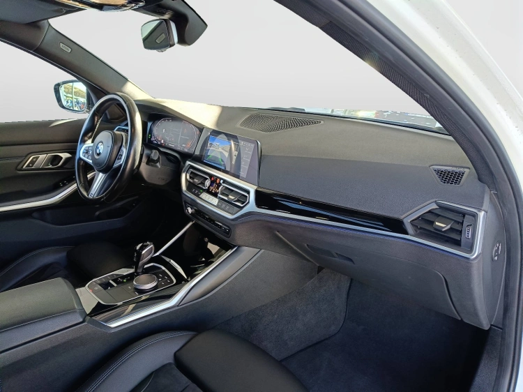 10 - BMW Serie 3 320d Touring mhev 48V xdrive Msport auto