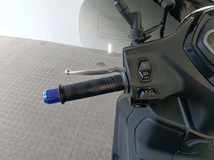 7 - Sym HD HD 300 Abs E5