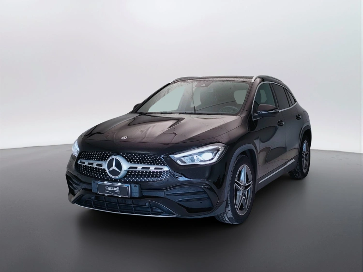 1 - Mercedes-Benz GLA 200 d Premium auto