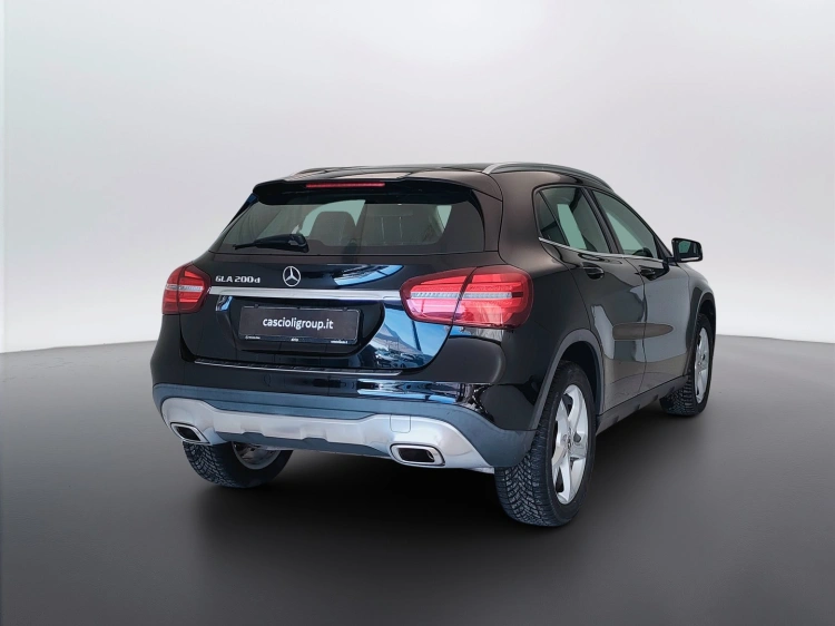 5 - Mercedes-Benz GLA 200 d Sport