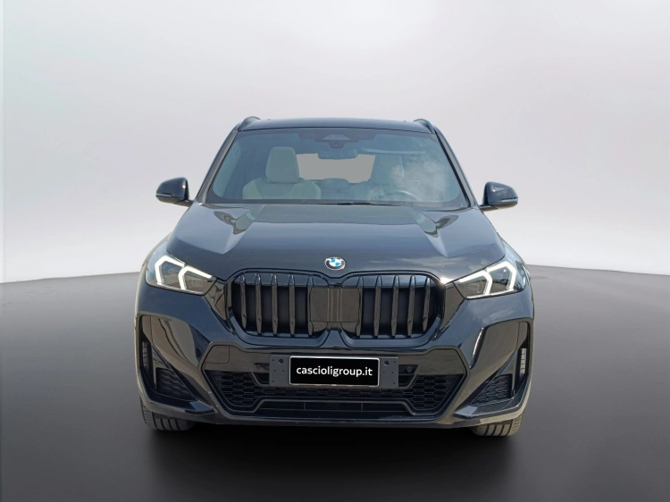 2 - BMW X1 X1 sdrive18d MSport auto