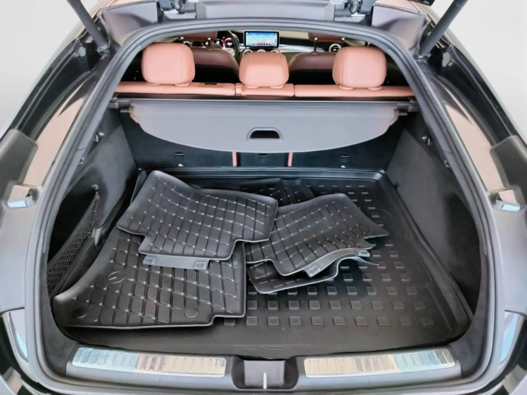 10 - Mercedes-Benz GLC Coupe 220 d Night edition Plus 4matic auto