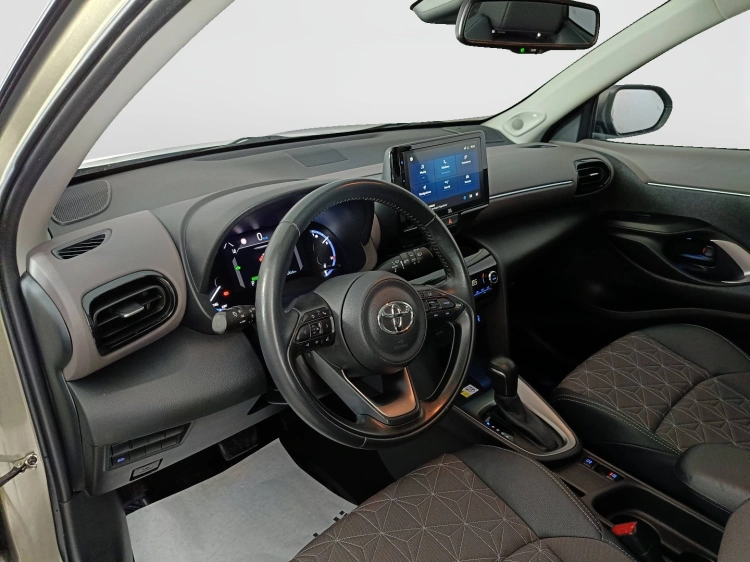 7 - Toyota Yaris Cross Yaris Cross 1.5h Lounge fwd 116cv e-cvt