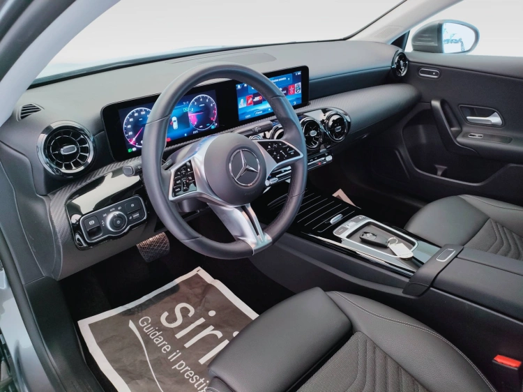 17 - Mercedes-Benz Classe A 180 Advanced auto