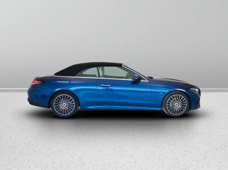 7 - Mercedes-Benz CLE Cabrio 220 d AMG Line Premium auto