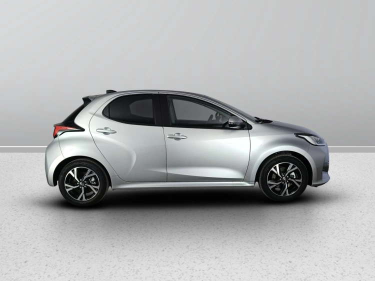 3 - Toyota Yaris Yaris 1.5h Trend