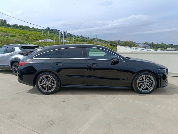 6 - Mercedes-Benz CLA Shooting Brake 200d Premium auto