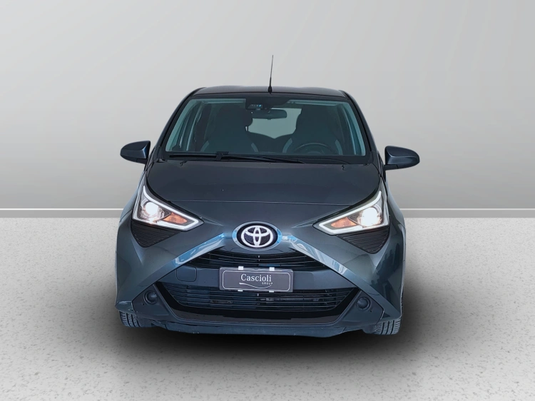 2 - Toyota Aygo Aygo 5p 1.0 x-play m-mt 72cv