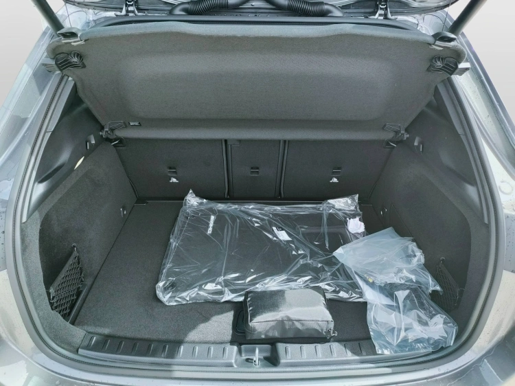 5 - Mercedes-Benz GLA 200 d automatic