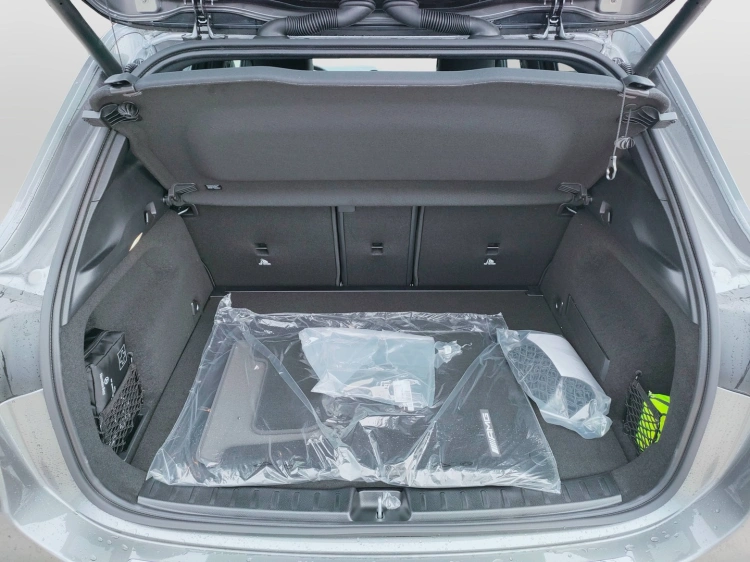 5 - Mercedes-Benz GLA 200 d automatic