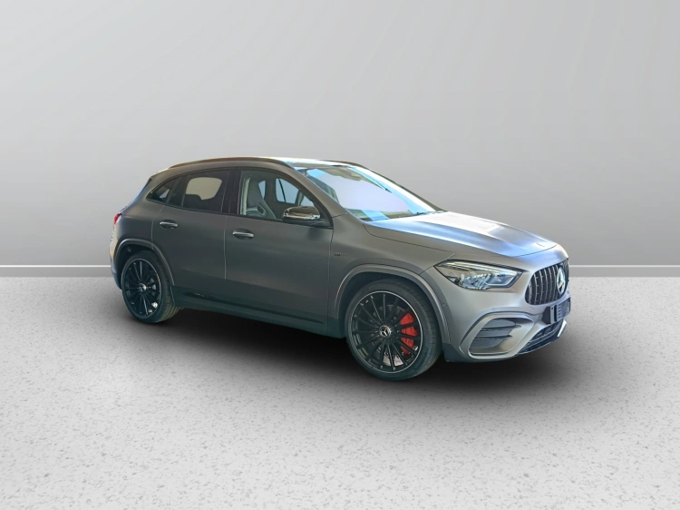 4 - Mercedes AMG GLA Mercedes-AMG GLA 35 4MATIC