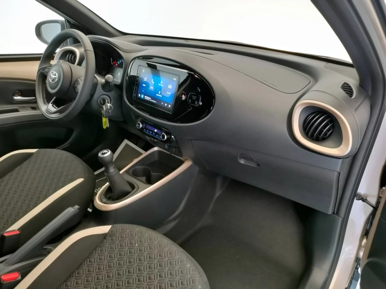 12 - Toyota Aygo X AYGO X 10B MT TREND MY24