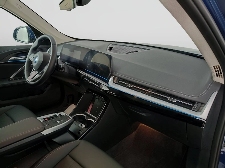 10 - BMW iX1 BMW iX1 eDrive20