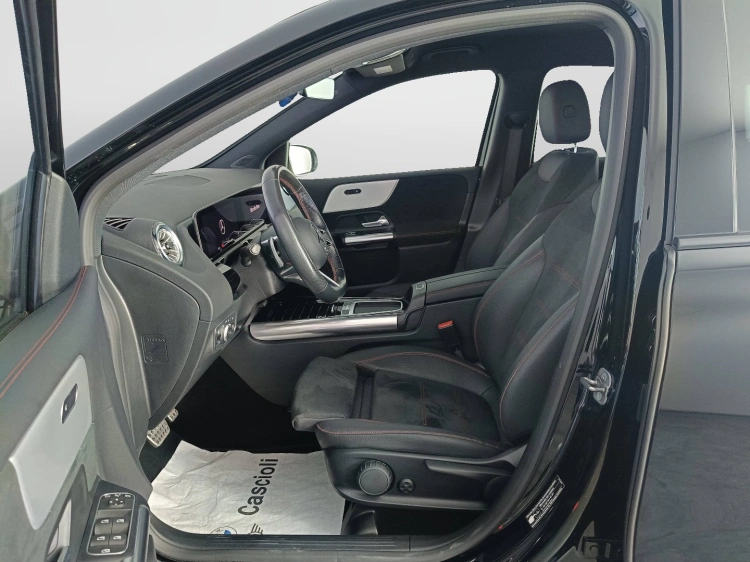 9 - Mercedes-Benz Classe B 180 d AMG Line Premium auto