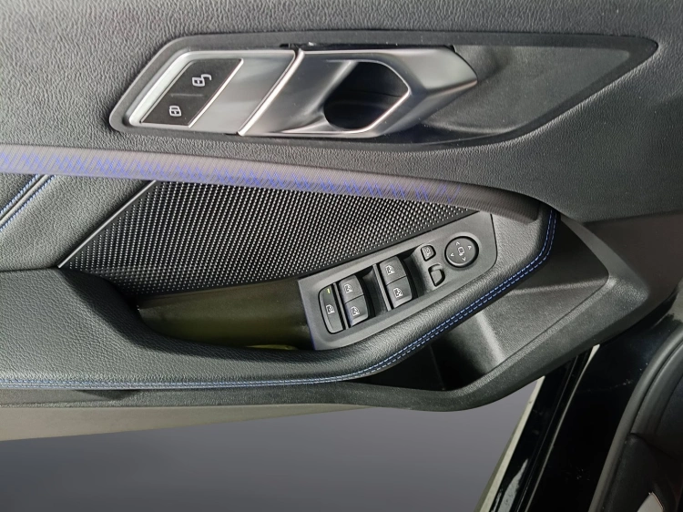 18 - BMW Serie 1 118d Msport auto