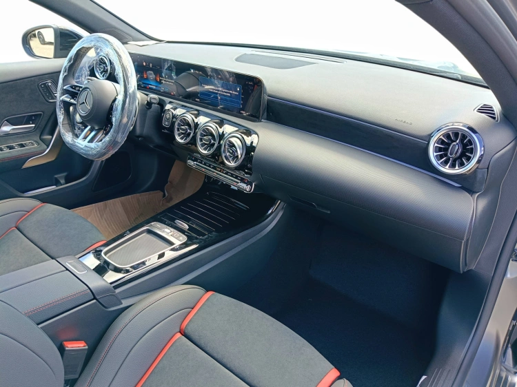 9 - Mercedes AMG Classe A Mercedes-AMG A 35 4MATIC