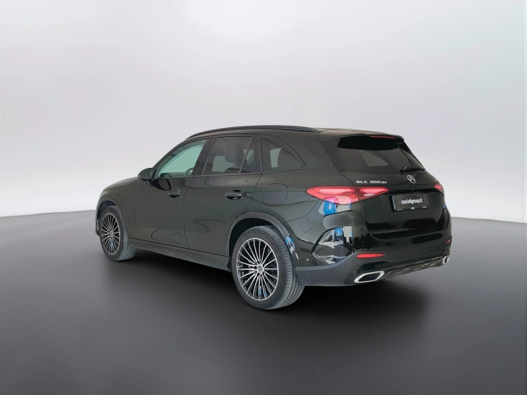 7 - Mercedes-Benz GLC 300 de 4MATIC