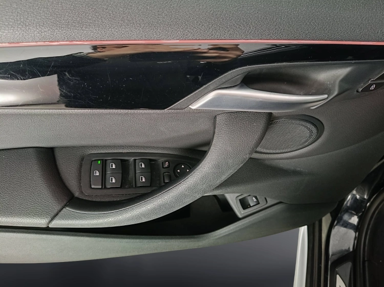 18 - BMW X1 X1 sdrive18d xLine Plus auto