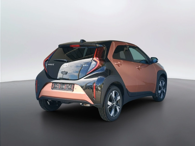 4 - Toyota Aygo X AYGO X HEV  ICON MC26