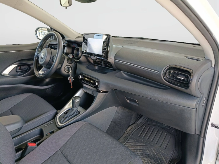 10 - Toyota Yaris Yaris 1.5h Trend