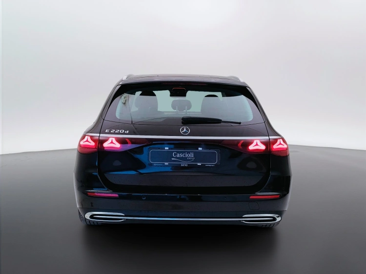 4 - Mercedes-Benz Classe E SW 220 d Advanced auto