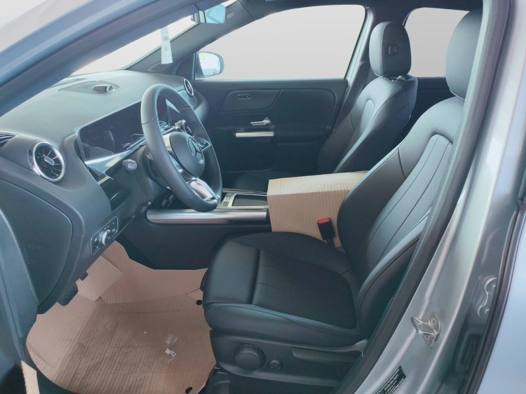 10 - Mercedes-Benz GLA 200 d automatic