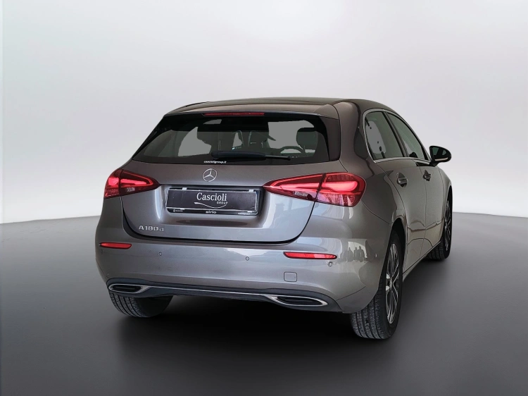 6 - Mercedes-Benz Classe A 180 d Progressive Advanced auto