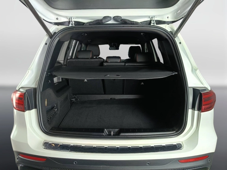 18 - Mercedes-Benz GLB 200 d AMG Line Advanced Plus auto