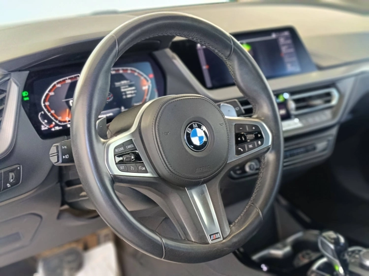 17 - BMW Serie 1 118d Msport auto