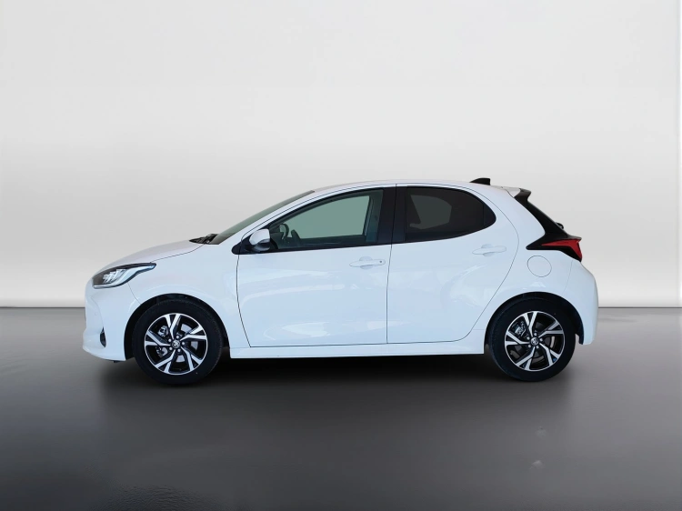 8 - Toyota Yaris Yaris 1.5h Trend