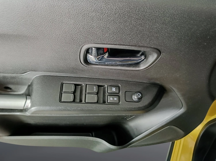 18 - Suzuki Ignis Ignis 1.2h Top 4wd allgrip