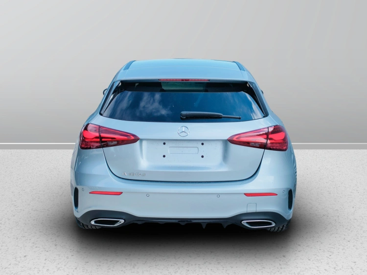 4 - Mercedes-Benz Classe A 180 d Automatic