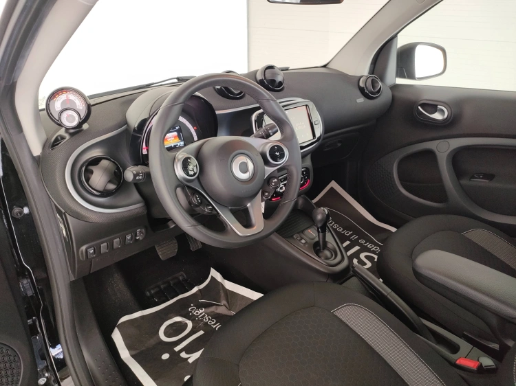 13 - smart fortwo Fortwo eq Passion 4,6kW