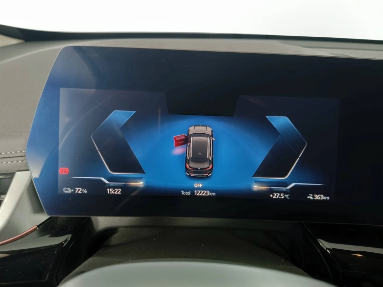 12 - BMW iX1 BMW iX1 eDrive20-Special Edition