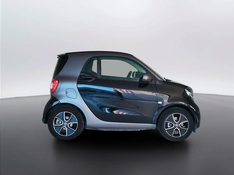 7 - smart fortwo Fortwo eq Passion 22kW