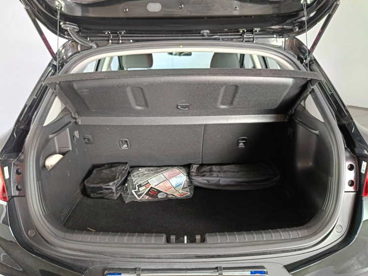 19 - Kia Stonic Stonic 1.2 dpi Urban Techno&Design Pack 84cv