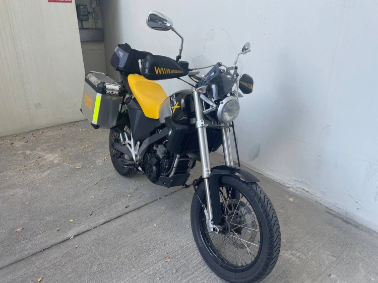 2 - BMW Motorrad X G 650 Xcountry