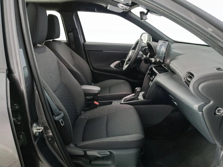 12 - Toyota Yaris Cross TOYOTA Yaris Cross 1.5 Hybrid 5p. E-CVT Trend