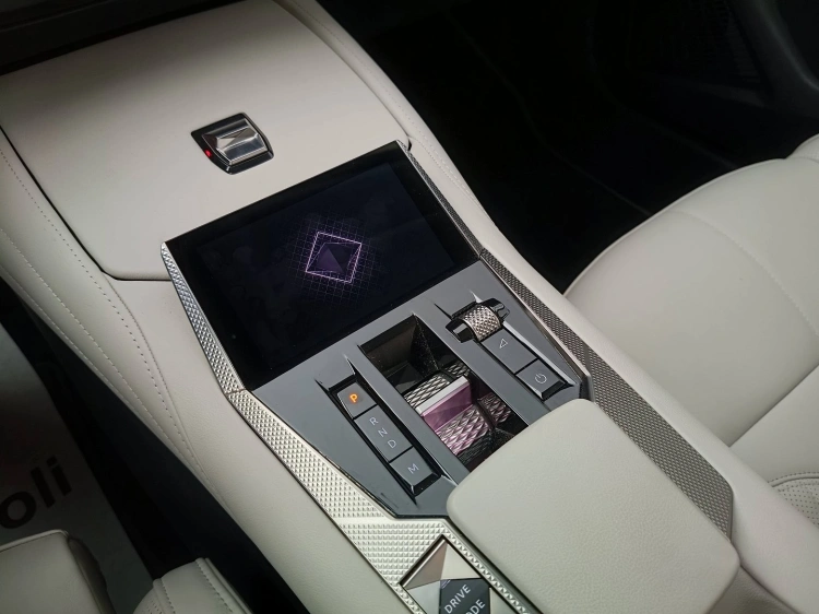 16 - Ds 4 DS4 1.5 bluehdi Esprit de Voyage 130cv auto