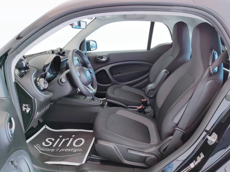 13 - smart fortwo Fortwo eq Passion 4,6kW