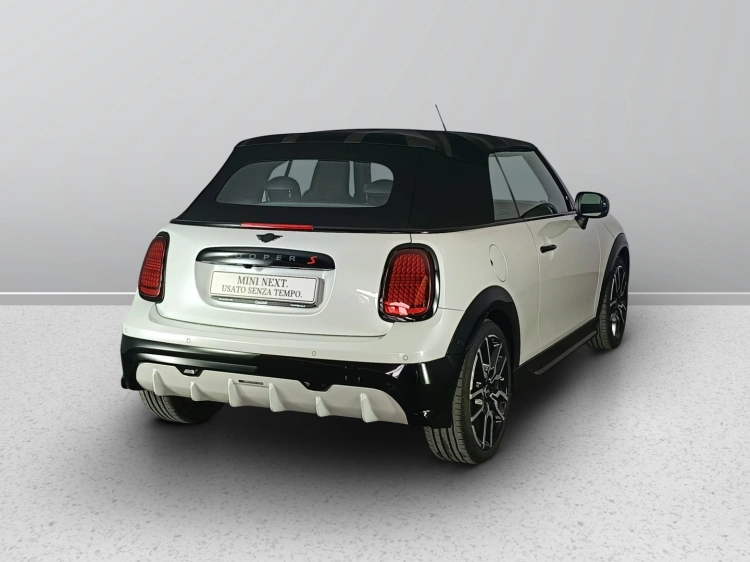 4 - MINI Cooper Mini Cooper Cabrio 2.0 S JCW auto