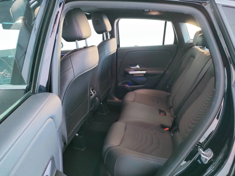 10 - Mercedes-Benz GLA 180 d Sport Plus auto